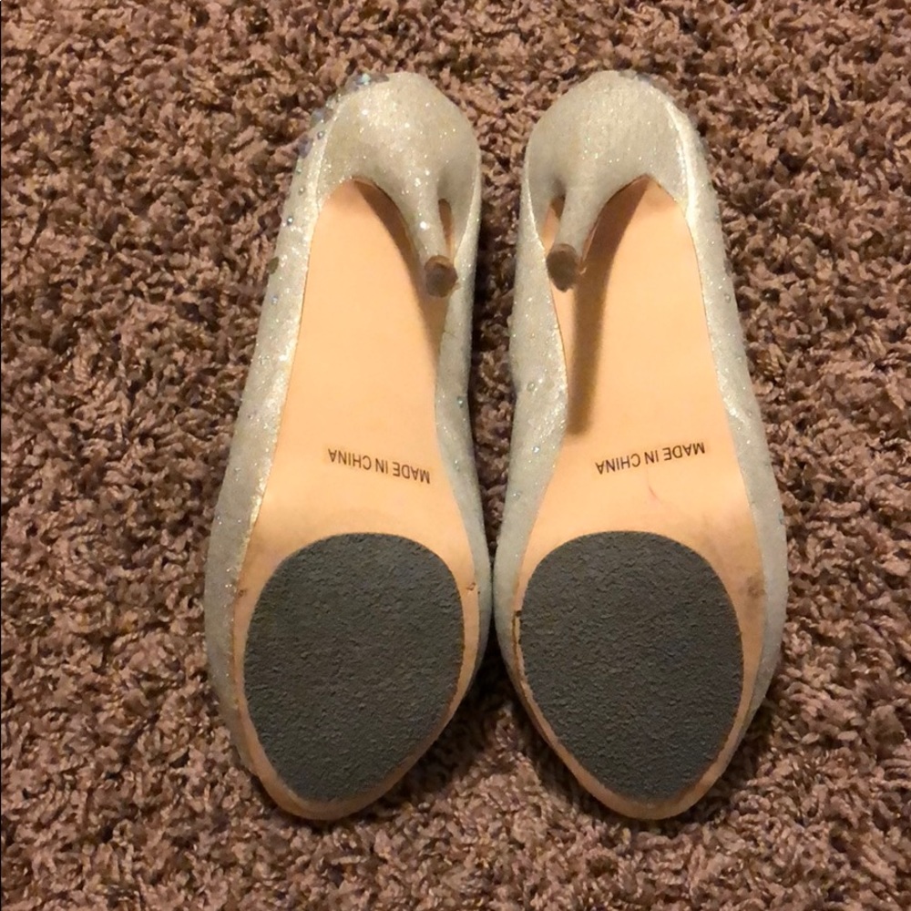 Heels - Picture 2 of 2